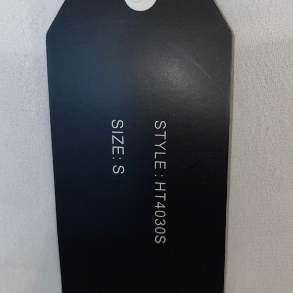 🔥🔥Bundle 🚨 Alert 2 Spring Tops Size Small - Picture 8 of 13